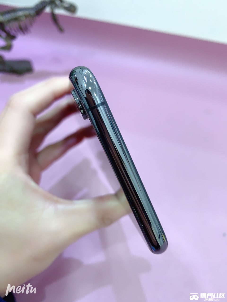 iphone喇叭进水_喇叭进水了声音滋滋的怎办苹果_苹果喇叭进水了有杂音