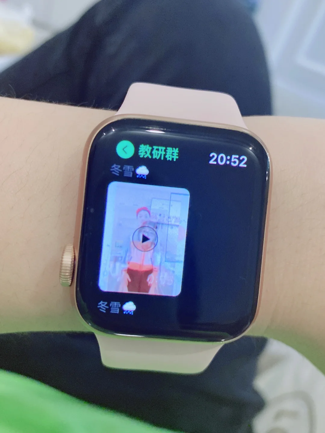 游泳可以戴隐形眼镜_游泳可以减肥吗_applewatch可以游泳吗